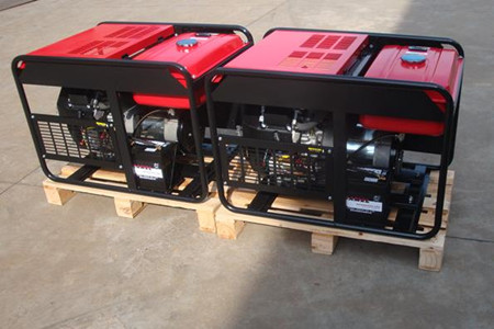 汽油發電機組在首次使用時應該注意什么？